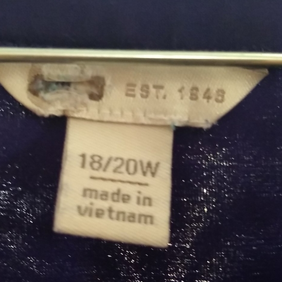 Top - Picture 2 of 2